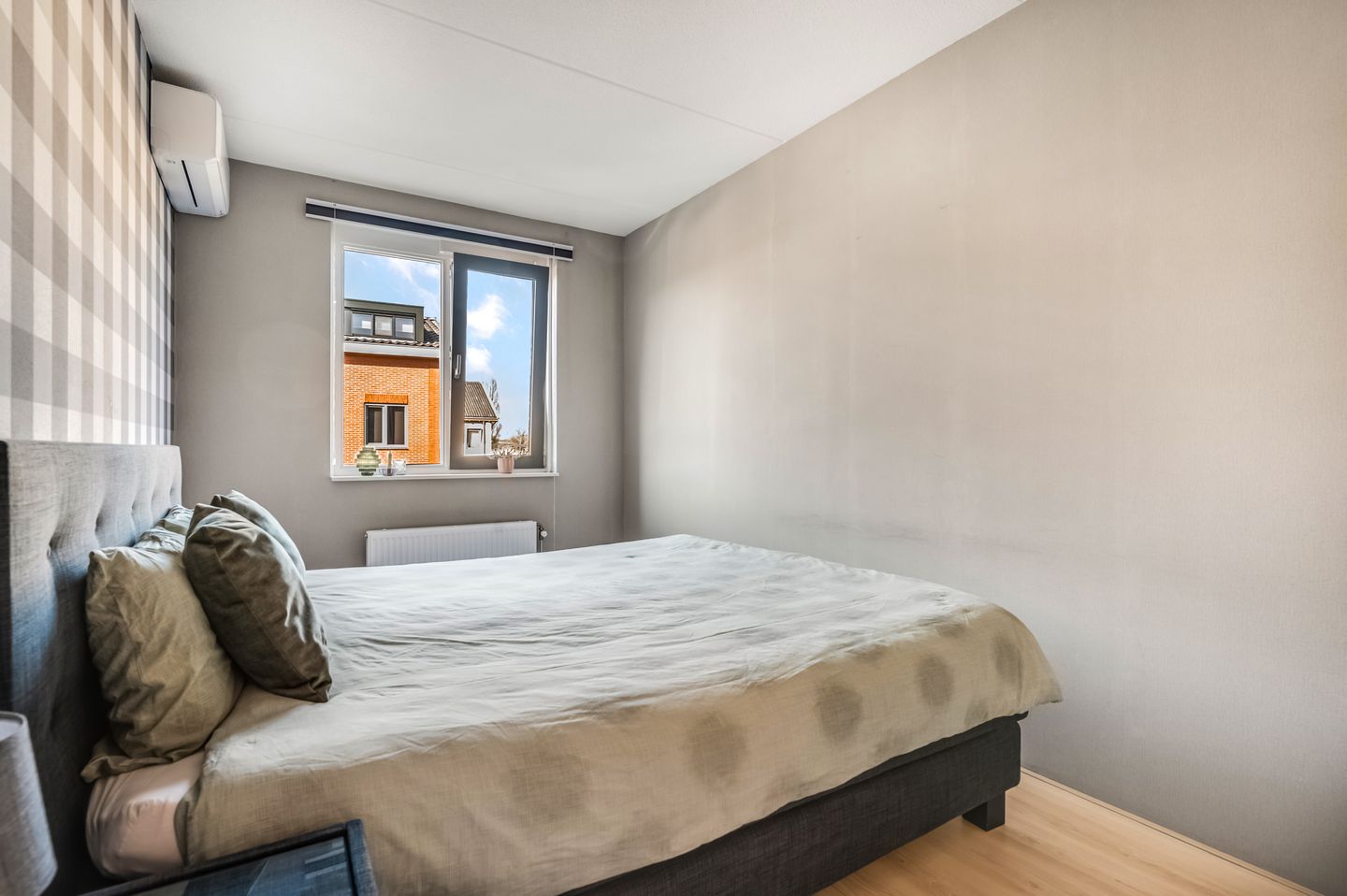 Photo 14 of Esmeraldstraat 5