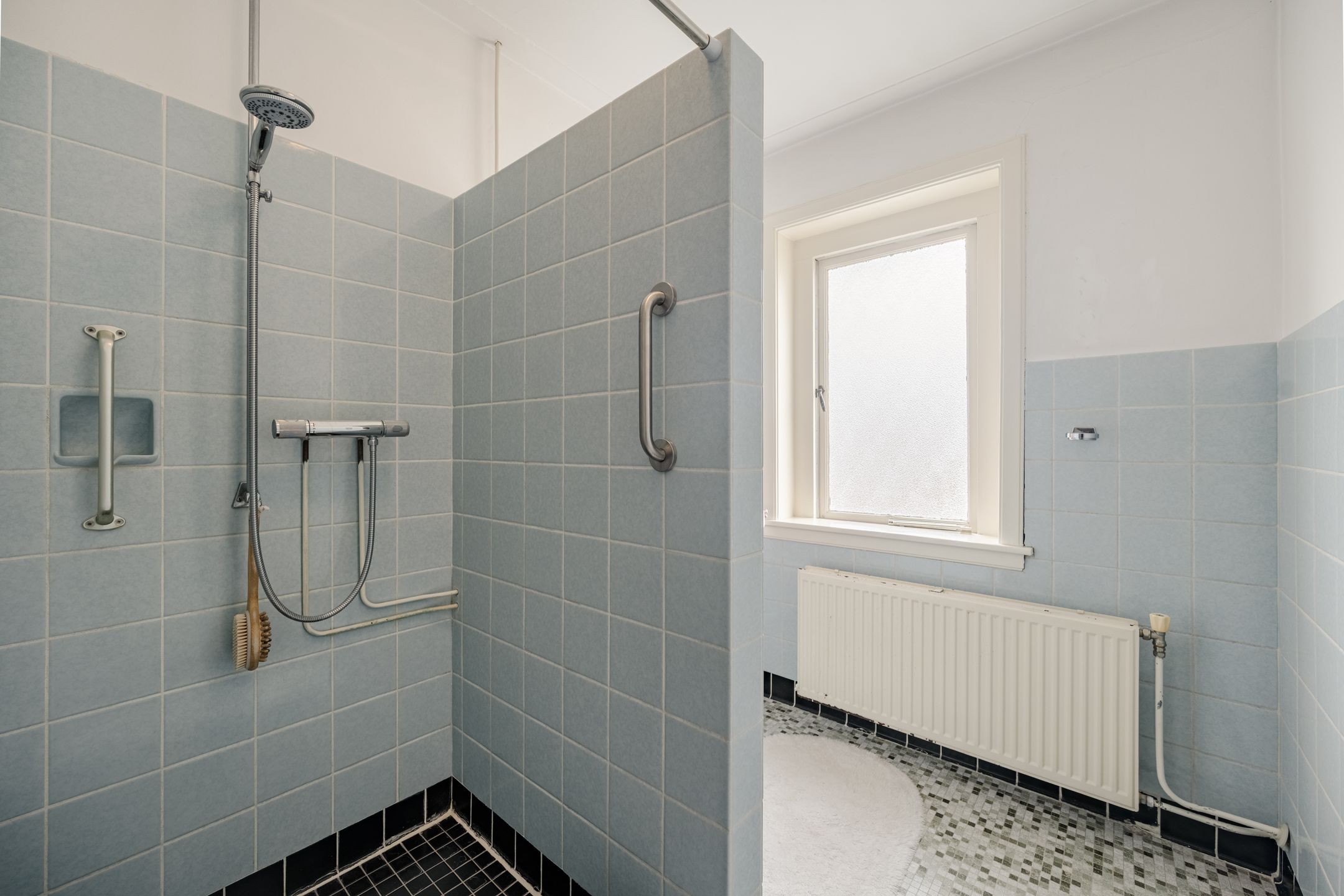 Characterful 1930s Terraced House with Five Bedrooms and Sunny Garden — 29