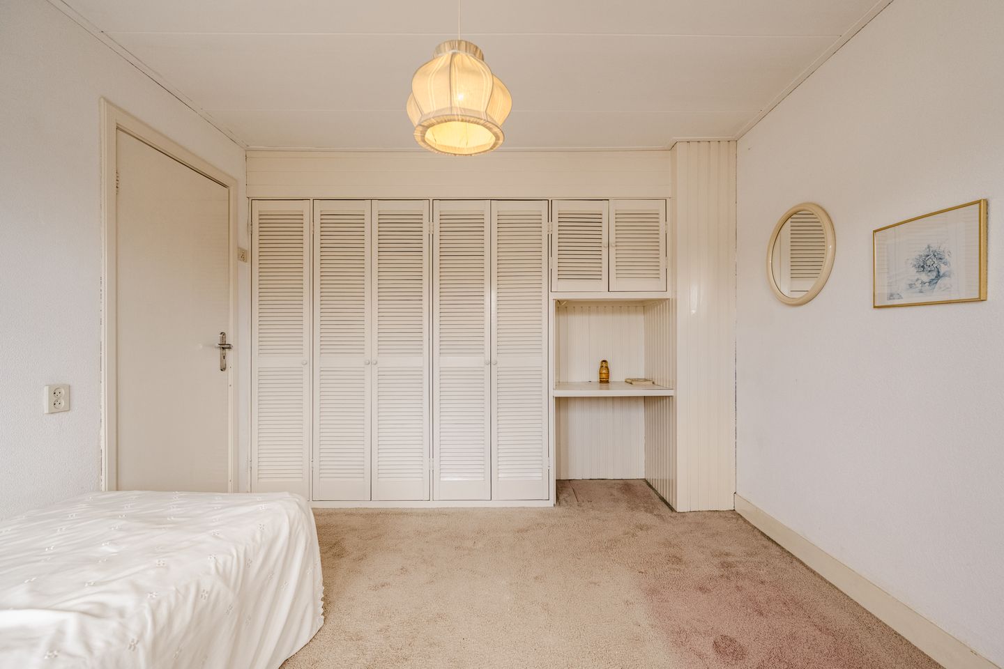 Characterful 1930s Terraced House with Five Bedrooms and Sunny Garden — 36