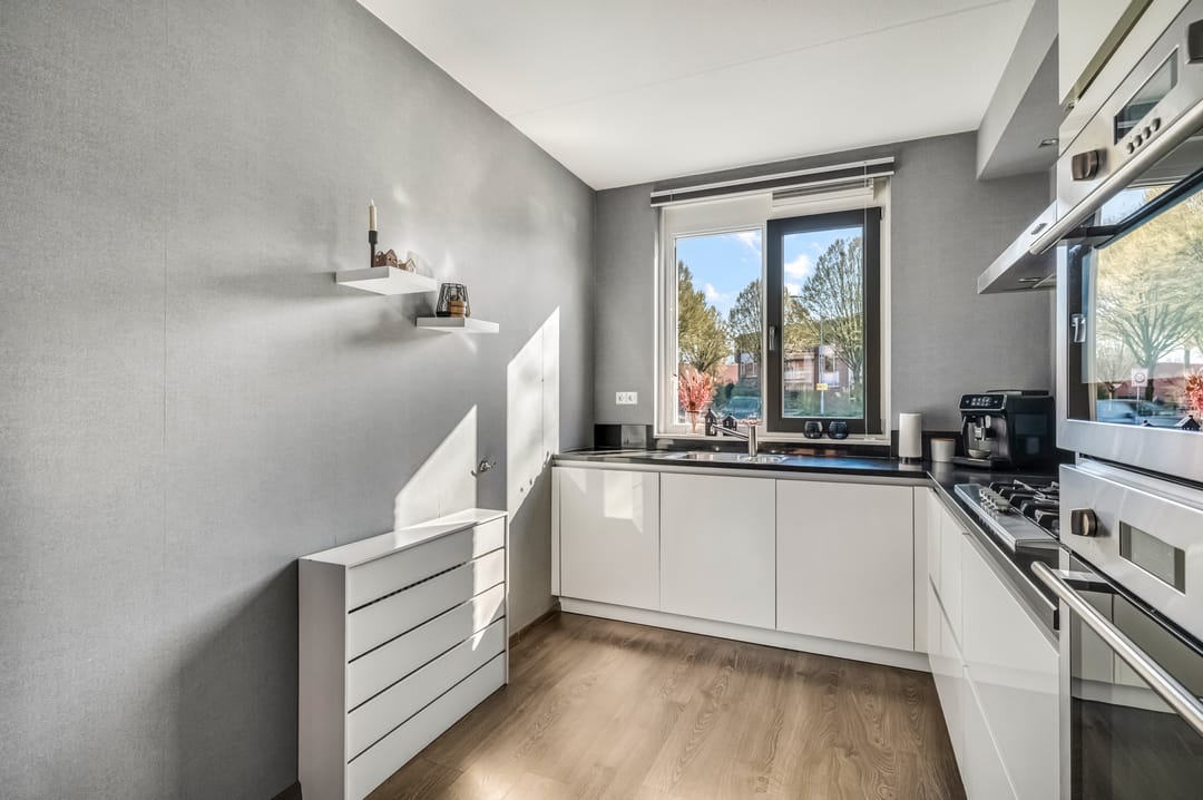 Photo 8 of Esmeraldstraat 5