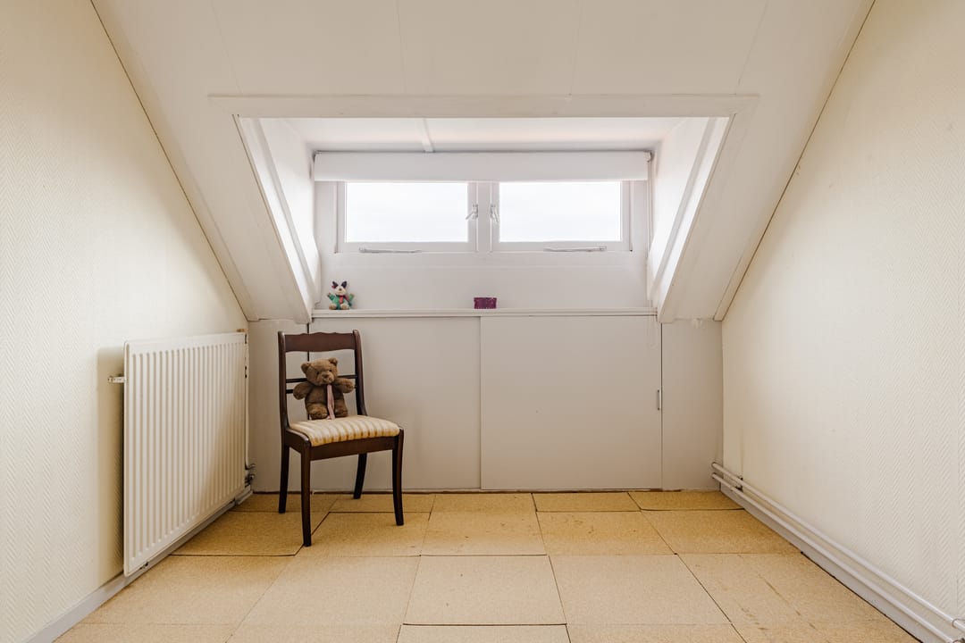Characterful 1930s Terraced House with Five Bedrooms and Sunny Garden — 43