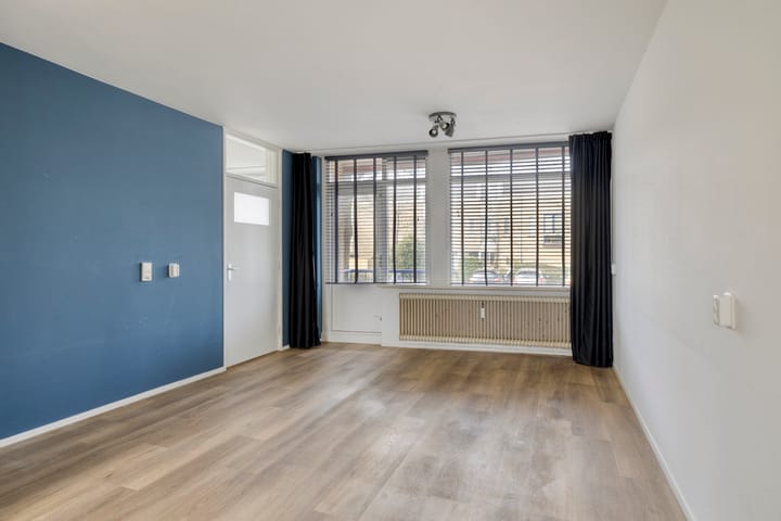 Photo 2 of Admiraal de Ruyterlaan 97