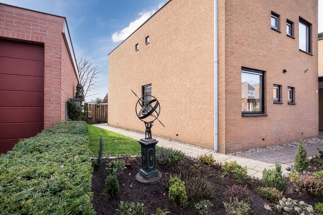 Foto 2 van van Randwijkhof 1