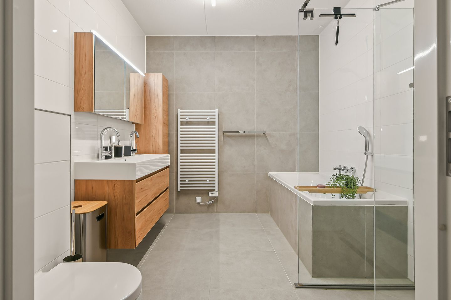 Foto 10 van J.P. Gouverneurlaan 20-E