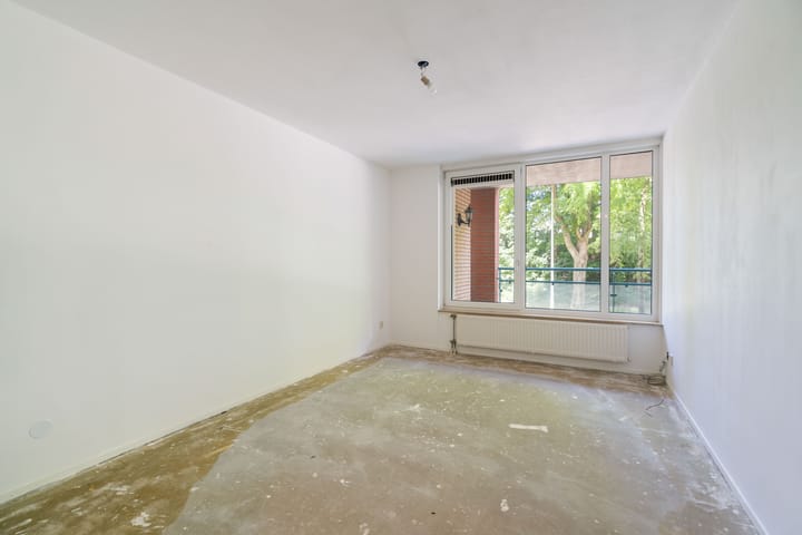 Photo 4 of Louis Regoutstraat 7