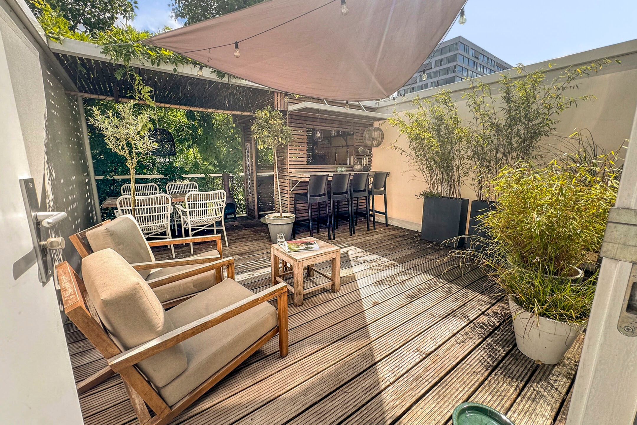 Foto 60 van Domela Nieuwenhuisstraat 21