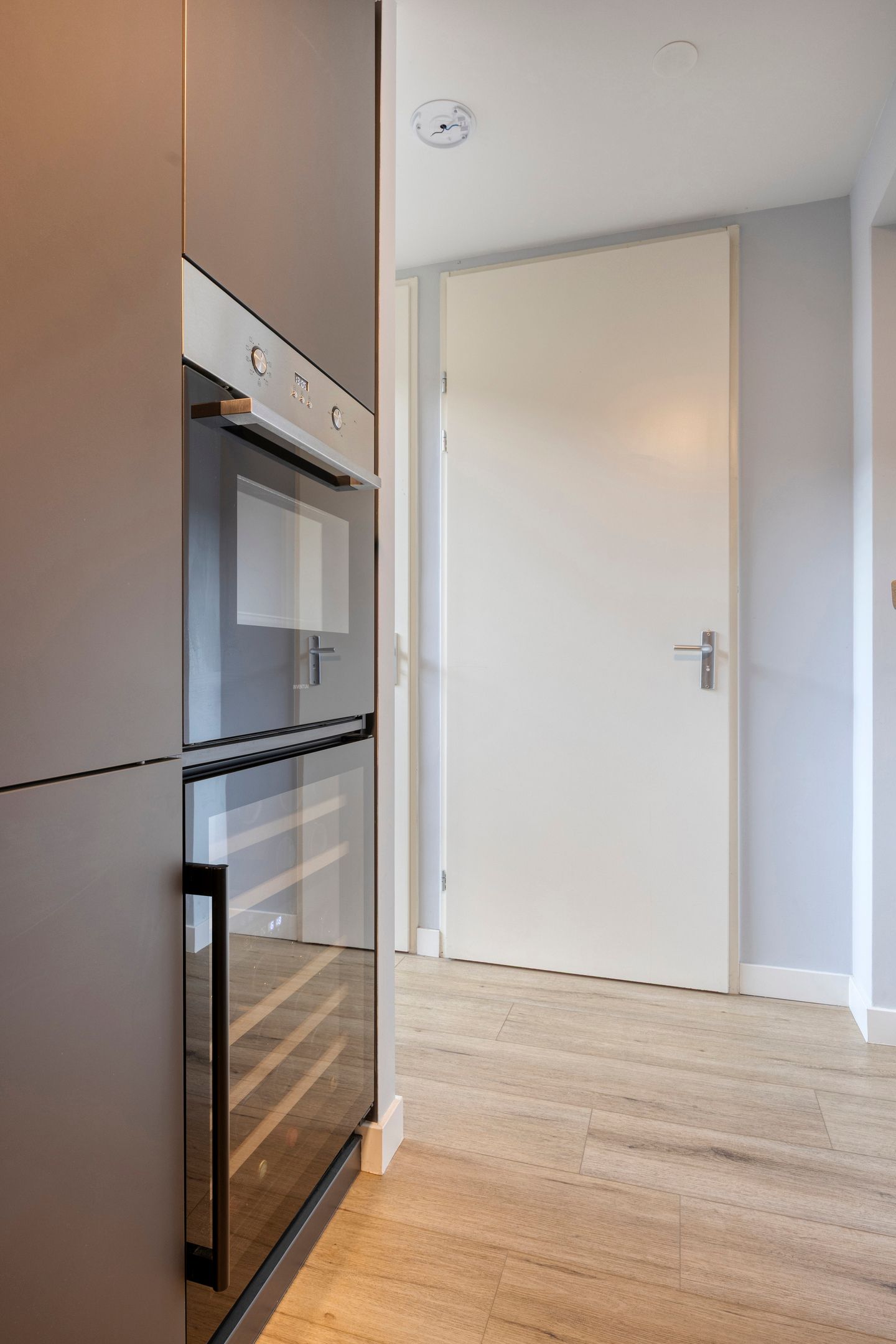 Foto 18 van Domela Nieuwenhuisstraat 21