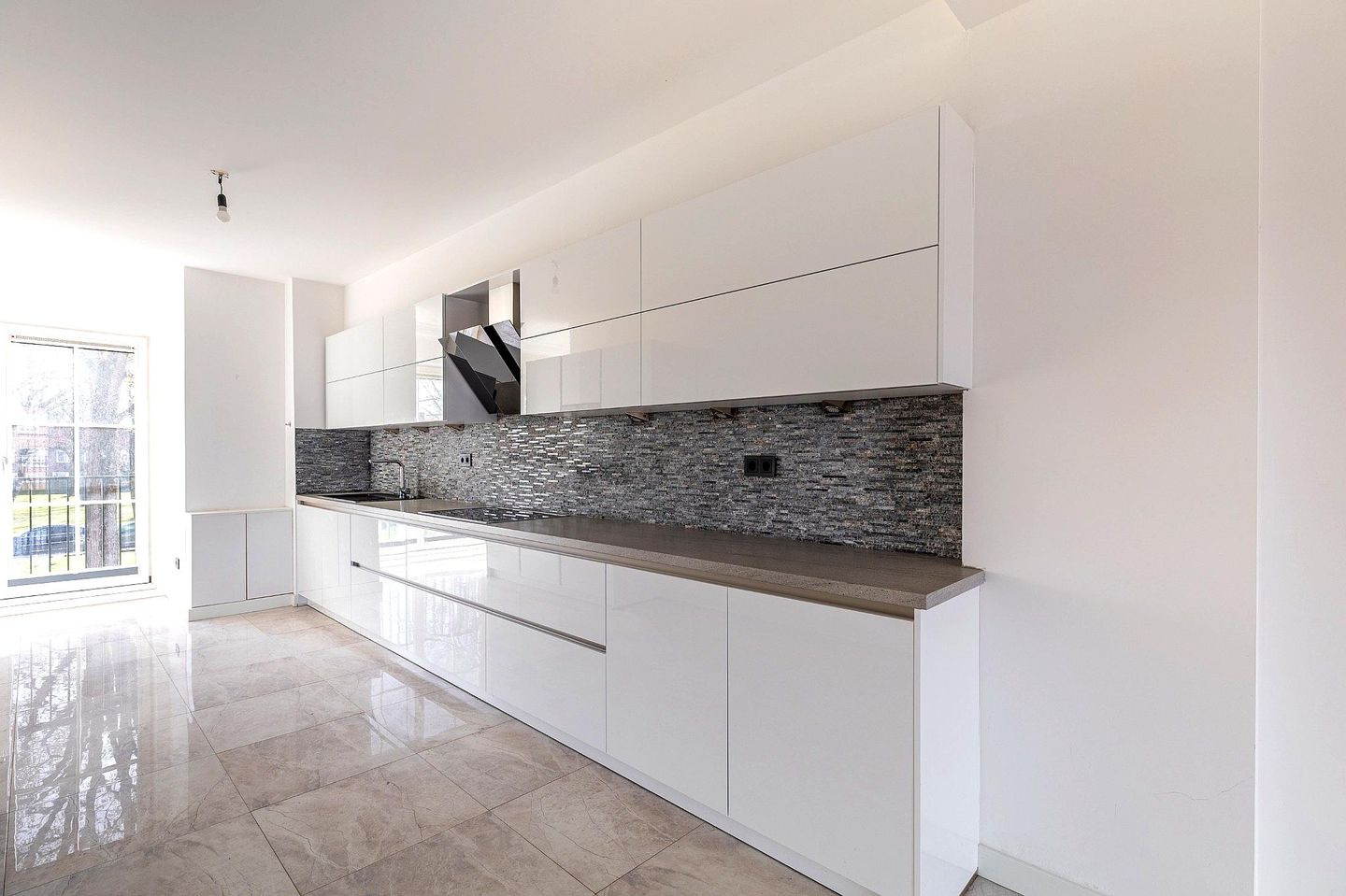 Foto 10 van Troelstralaan 269-B