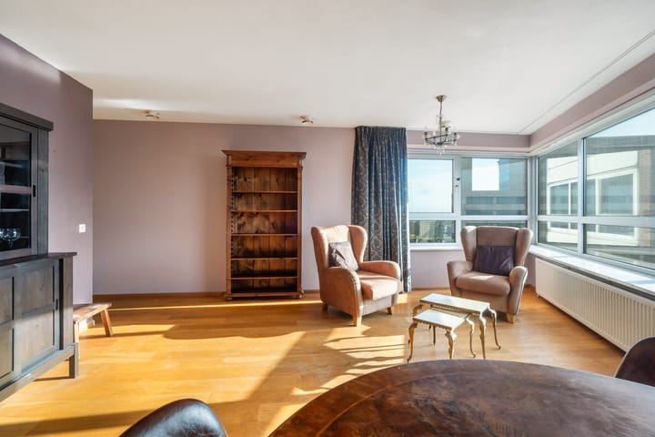 Photo 2 of Bulgersteyn 7305