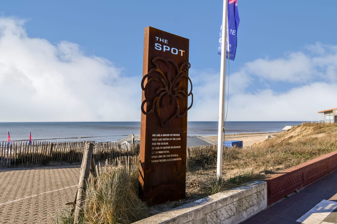 Ready to move in apartment with sea view and two balconies in Zandvoort — 20
