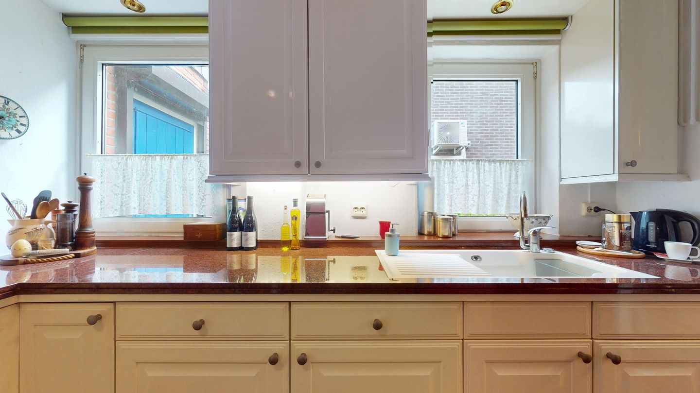 Foto 19 van Vroenstraat 76