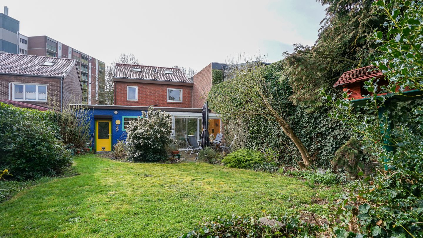 Foto 44 van Vroenstraat 76