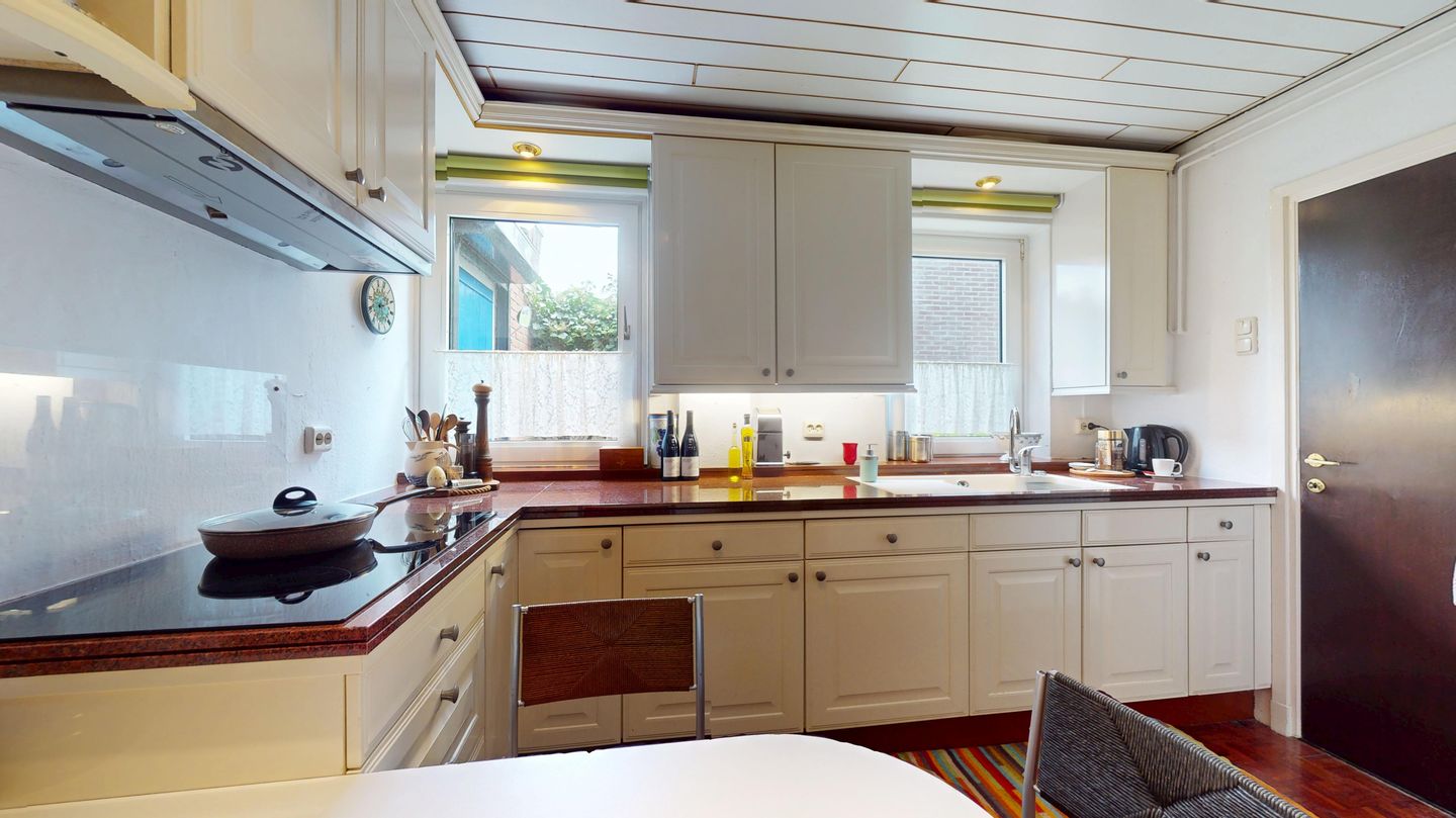 Foto 20 van Vroenstraat 76