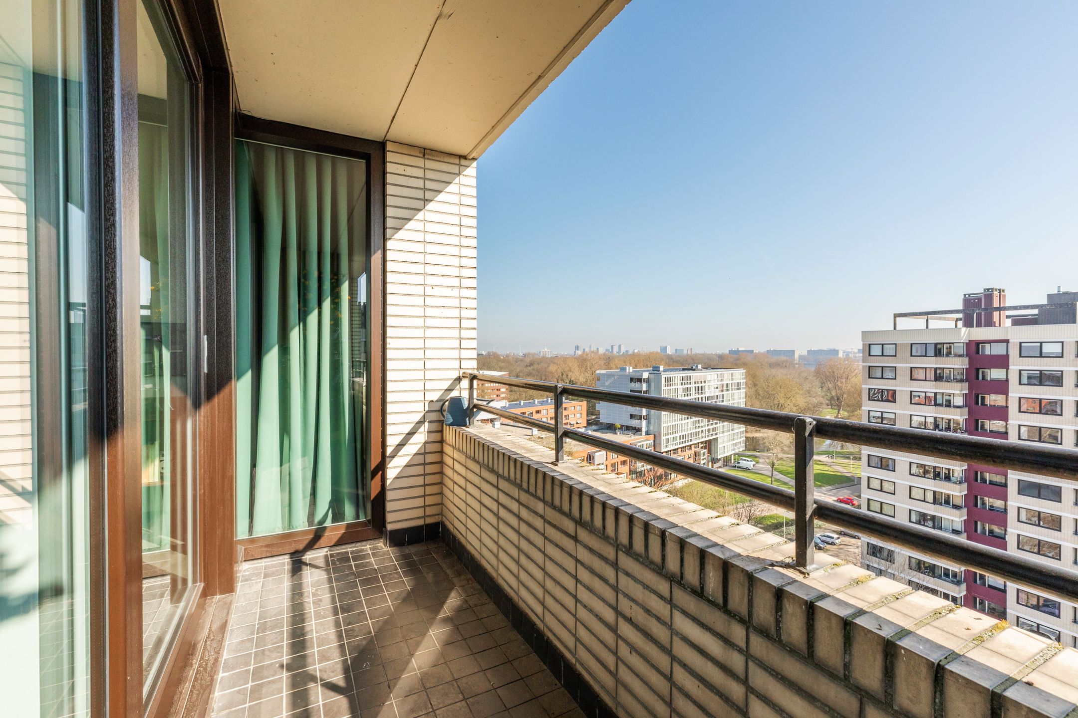 Light and Move-in Ready Apartment with Unobstructed View of Sloterplas — 15