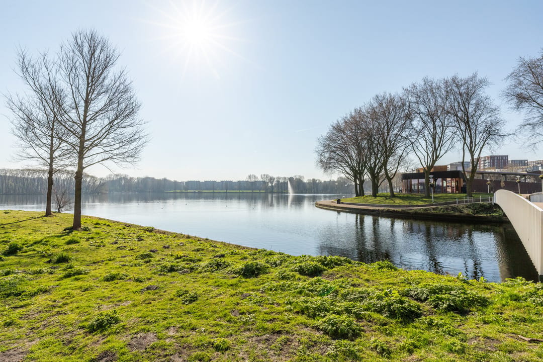 Light and Move-in Ready Apartment with Unobstructed View of Sloterplas — 43