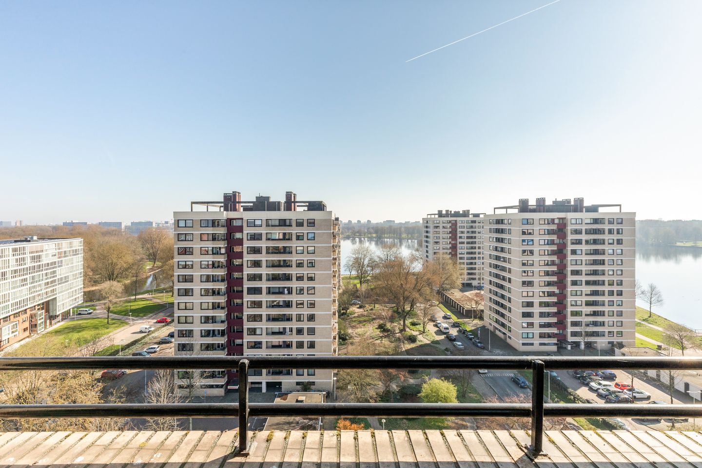 Light and Move-in Ready Apartment with Unobstructed View of Sloterplas — 14