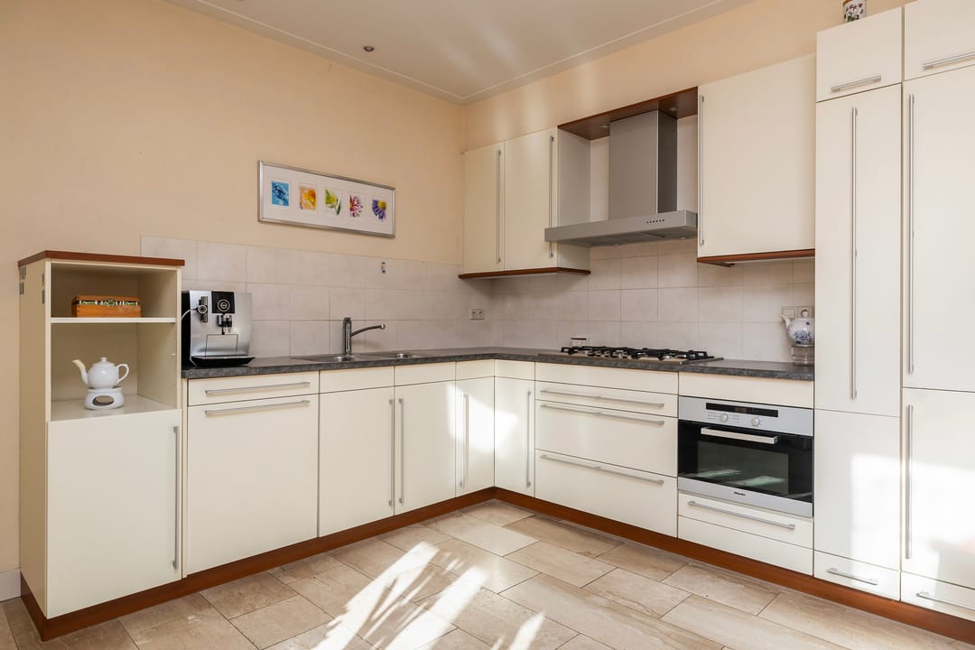 Photo 16 of Faas Eliaslaan 8