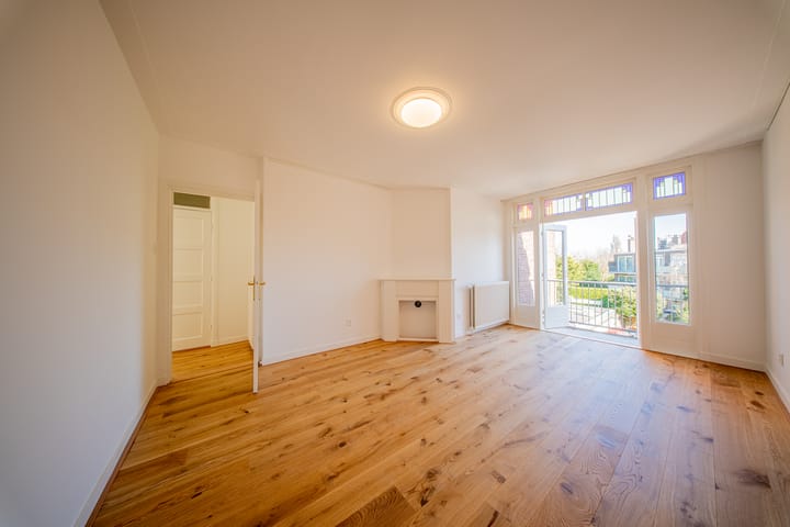 Photo 4 of Van Hoytemastraat 71-A