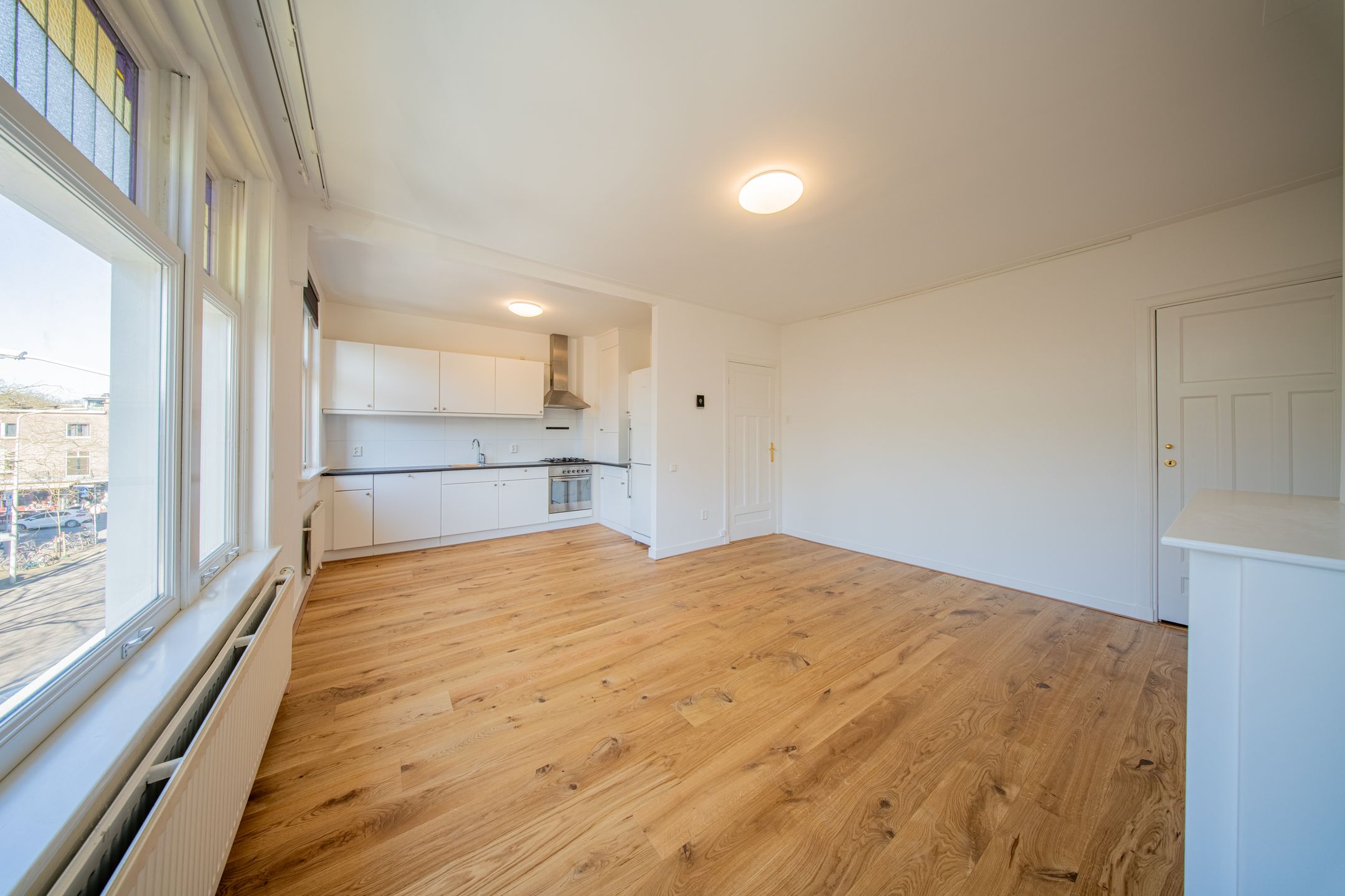 Photo 9 of Van Hoytemastraat 71-A