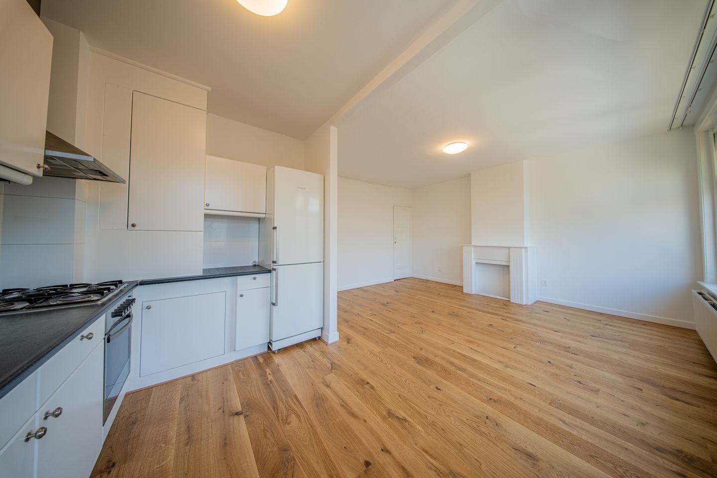 Photo 10 of Van Hoytemastraat 71-A