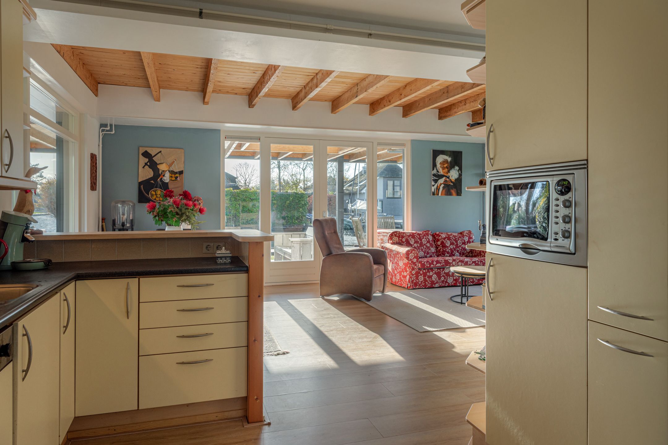 Photo 9 of It String 55