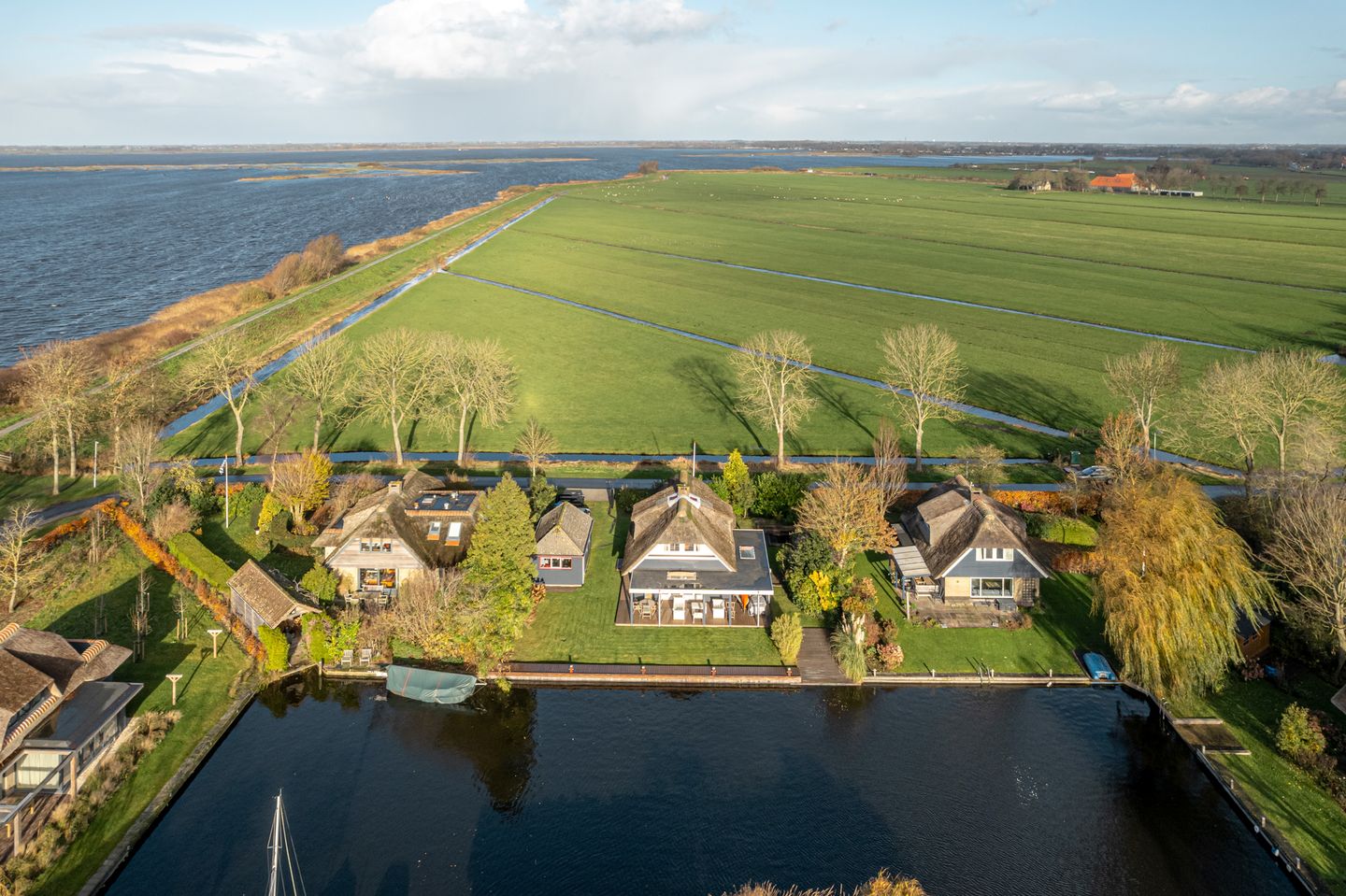 Photo 35 of It String 55