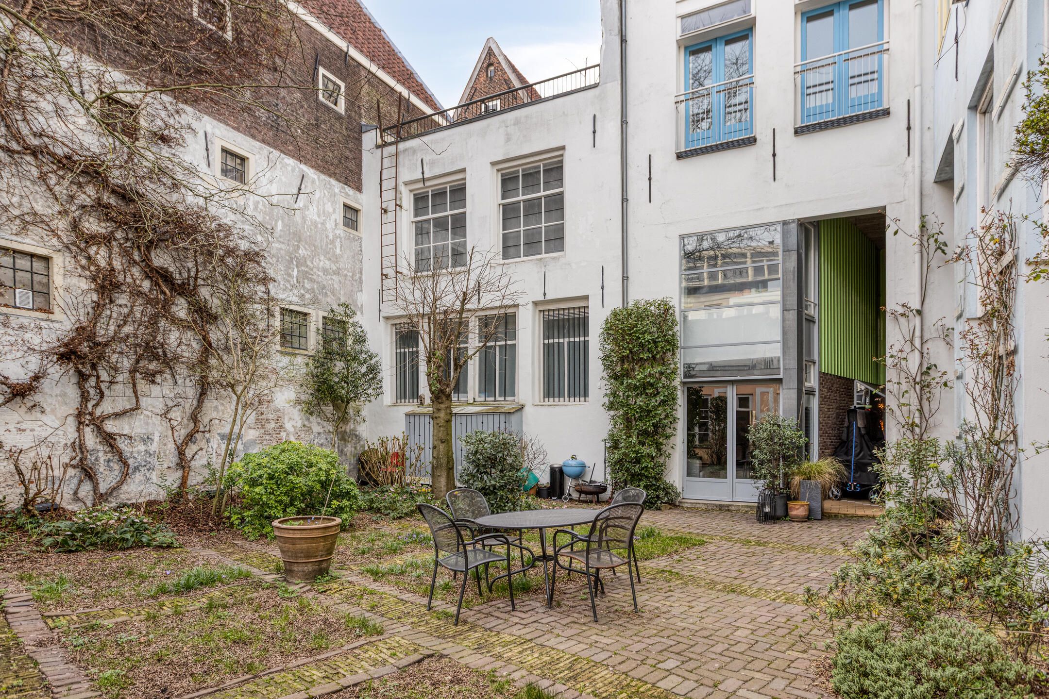 Spacious double ground-floor apartment with garden on the Prinsengracht — 61