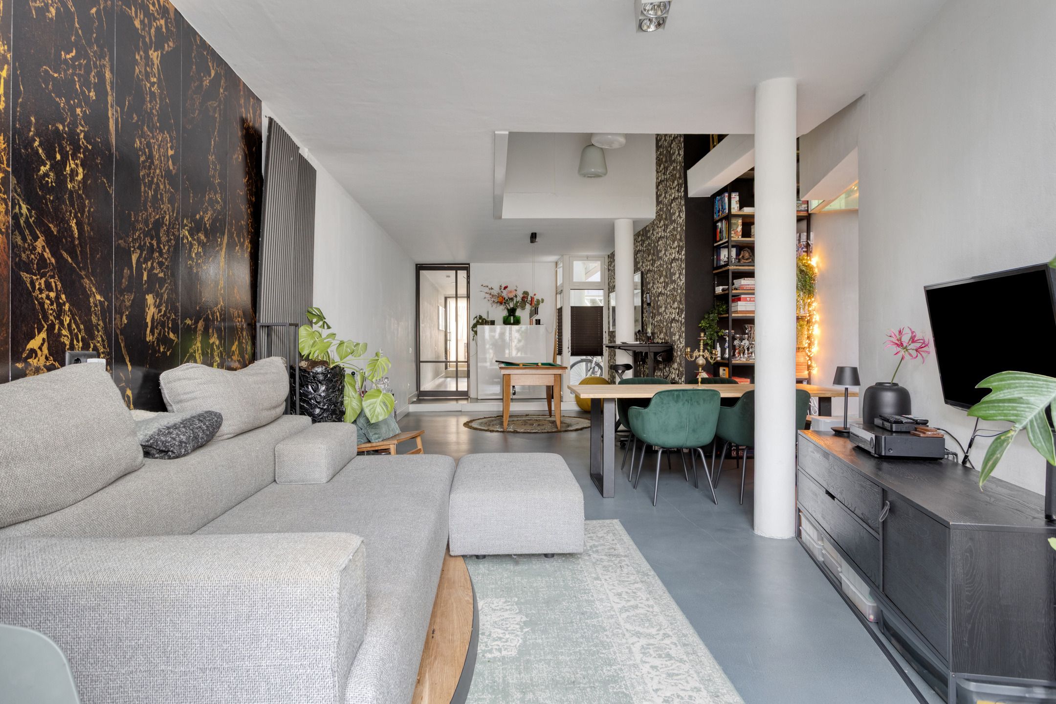 Spacious double ground-floor apartment with garden on the Prinsengracht — 24