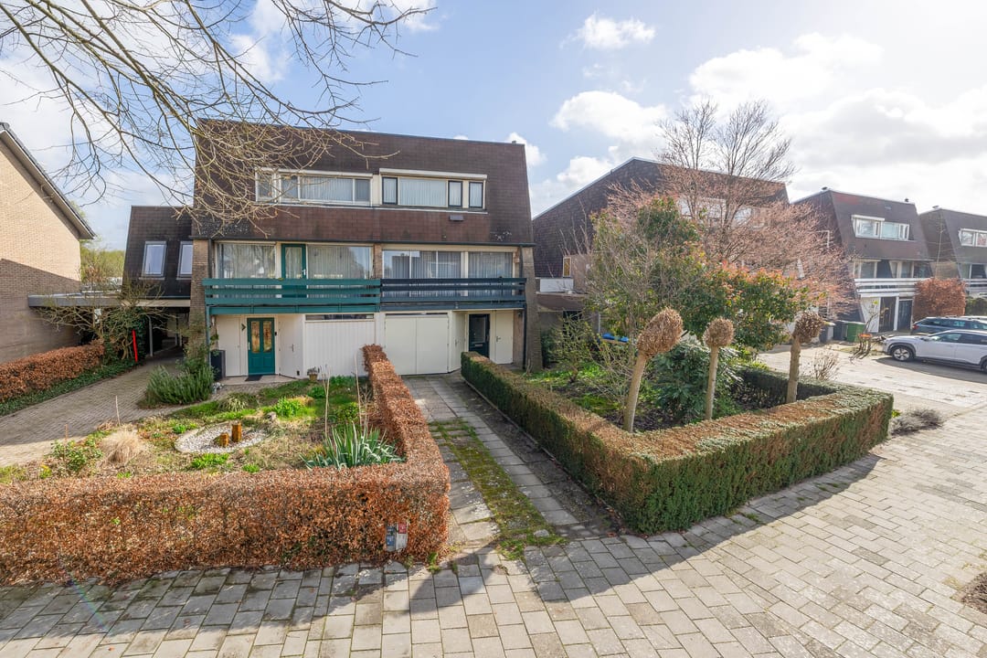 Ruime split-level twee-onder-een-kapwoning met karakter en tuin in Eerschot