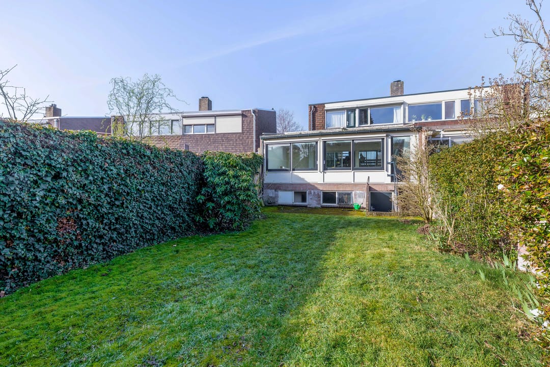 Spacious split-level semi-detached house with character and garden in Eerschot — 40