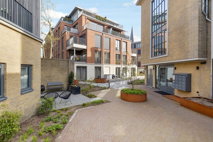 Photo 3 of Oude Torenstraat 1-D9