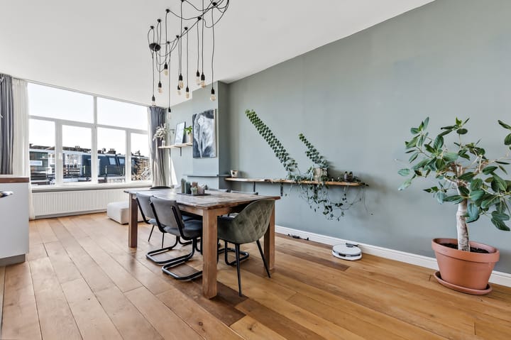 Photo 3 of Blois van Treslongstraat 8