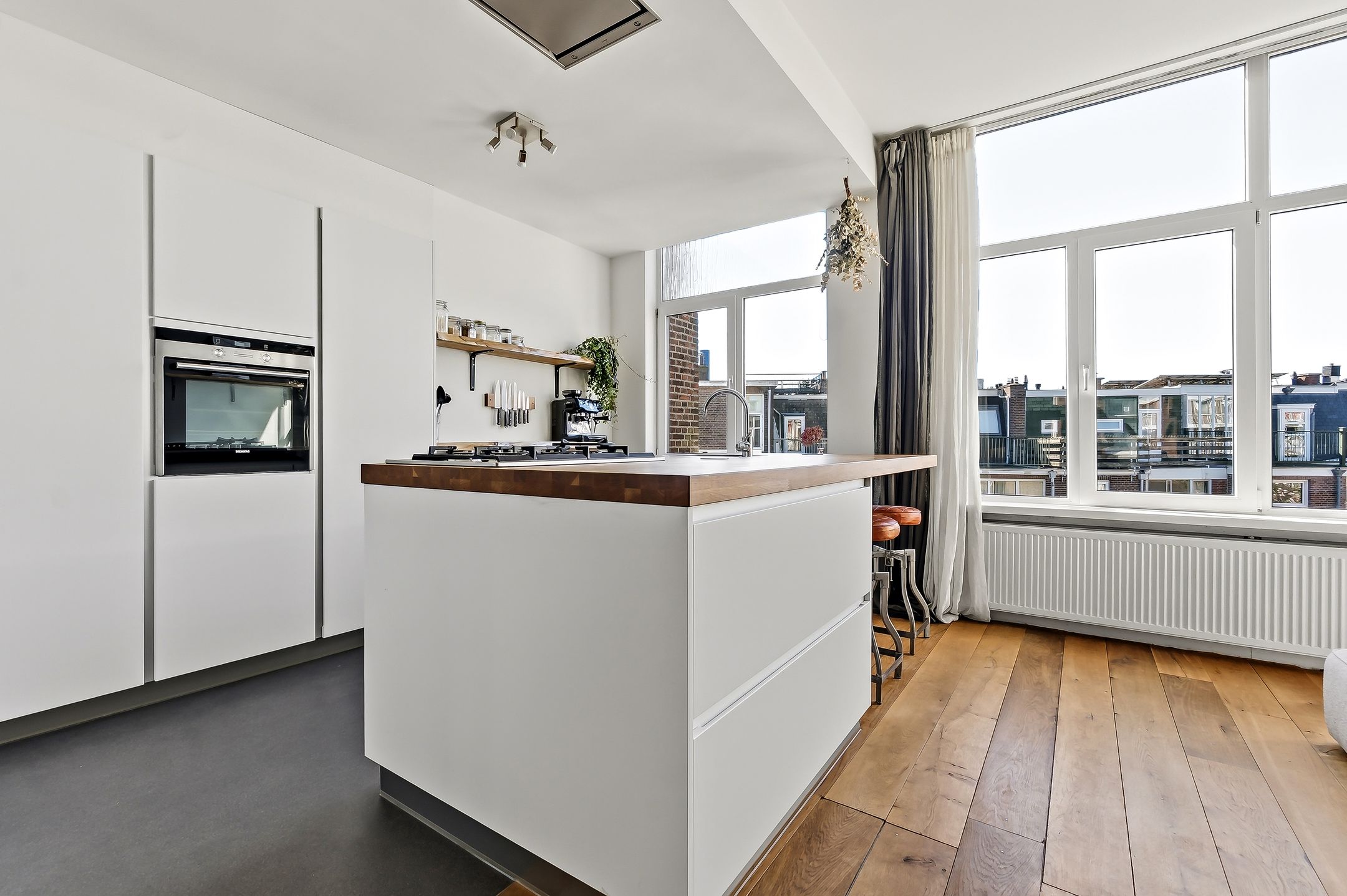 Foto 6 van Blois van Treslongstraat 8