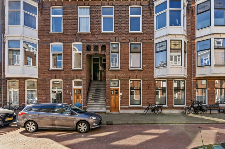 Photo 2 of Blois van Treslongstraat 8