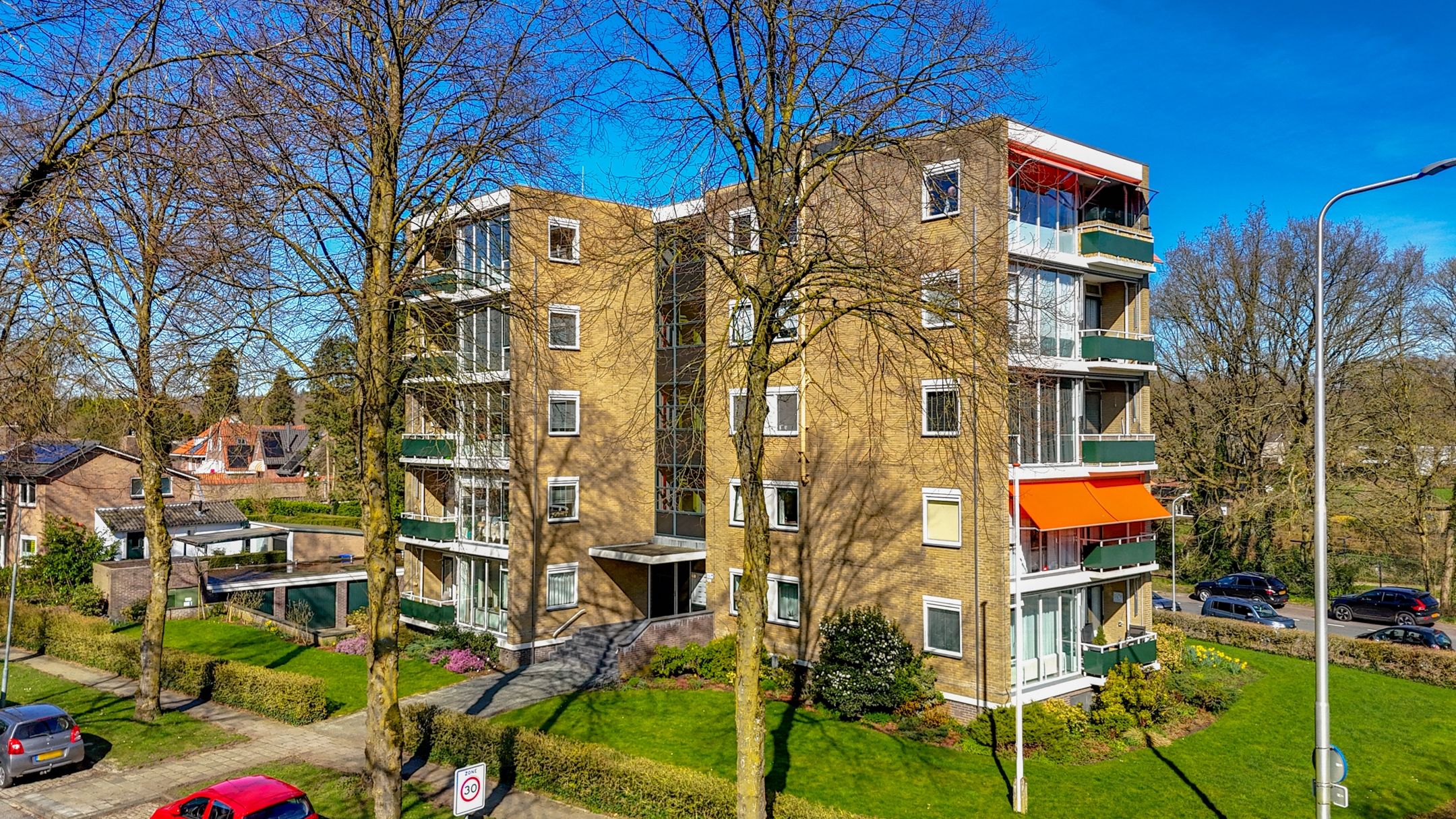 Foto 6 van Graaf van Rechterenweg 1-V