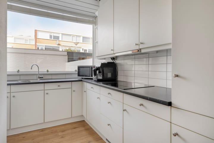 Photo 3 of Rozemarijn 17