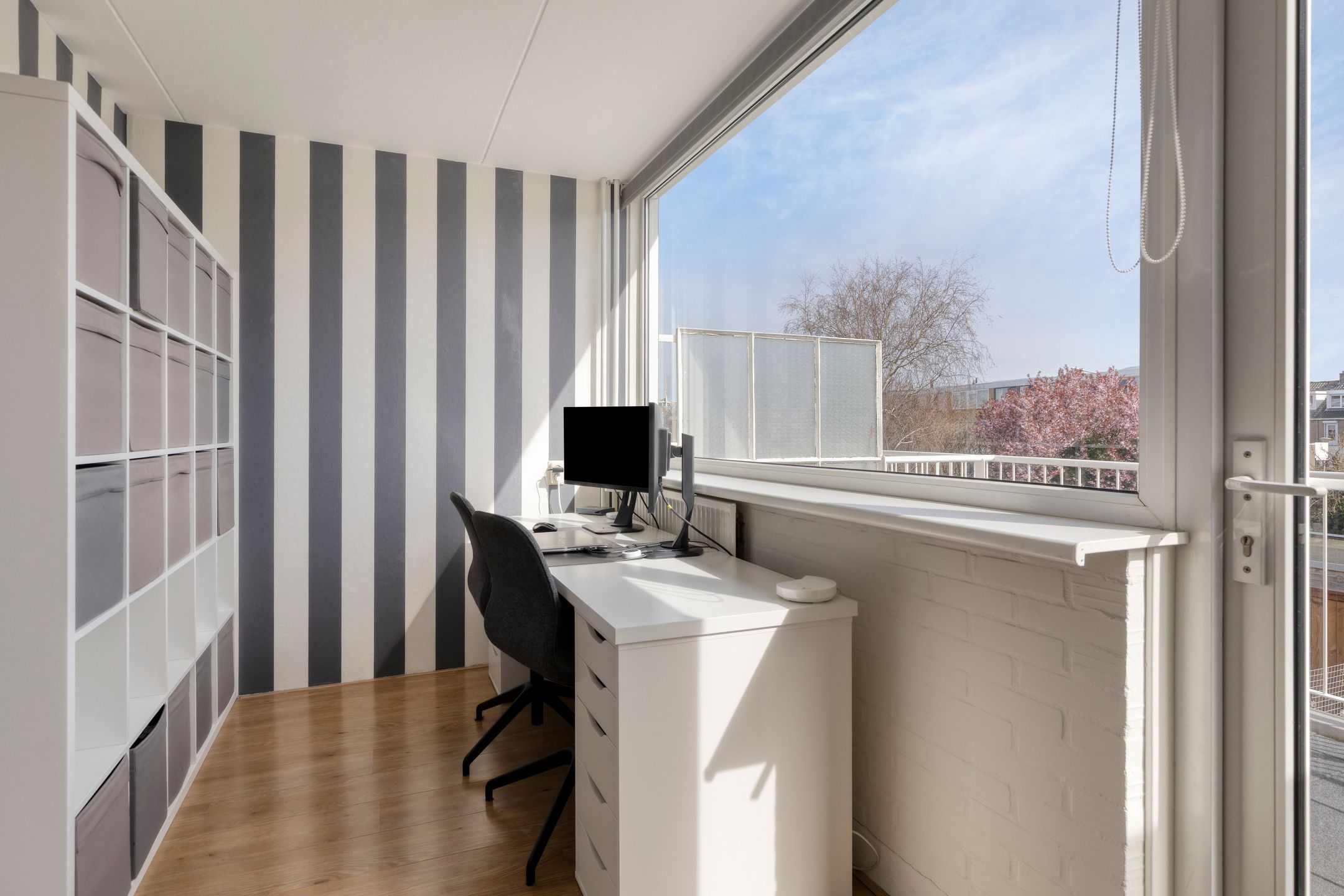 Photo 9 of Rozemarijn 17