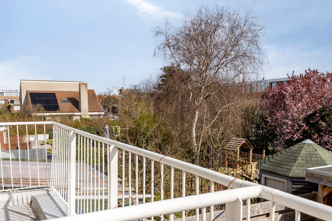 Photo 11 of Rozemarijn 17