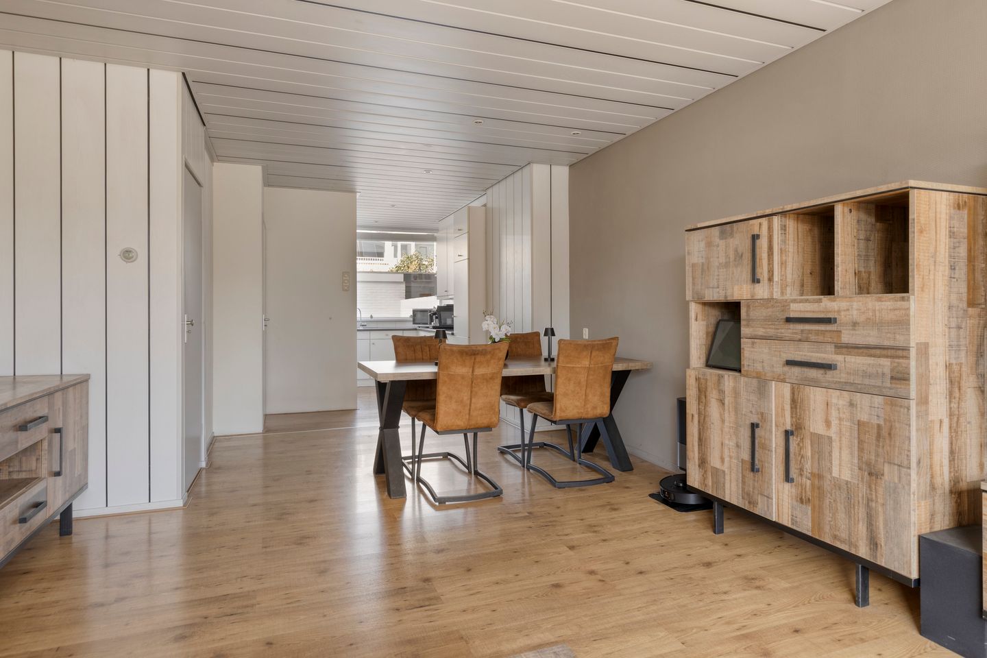 Photo 5 of Rozemarijn 17