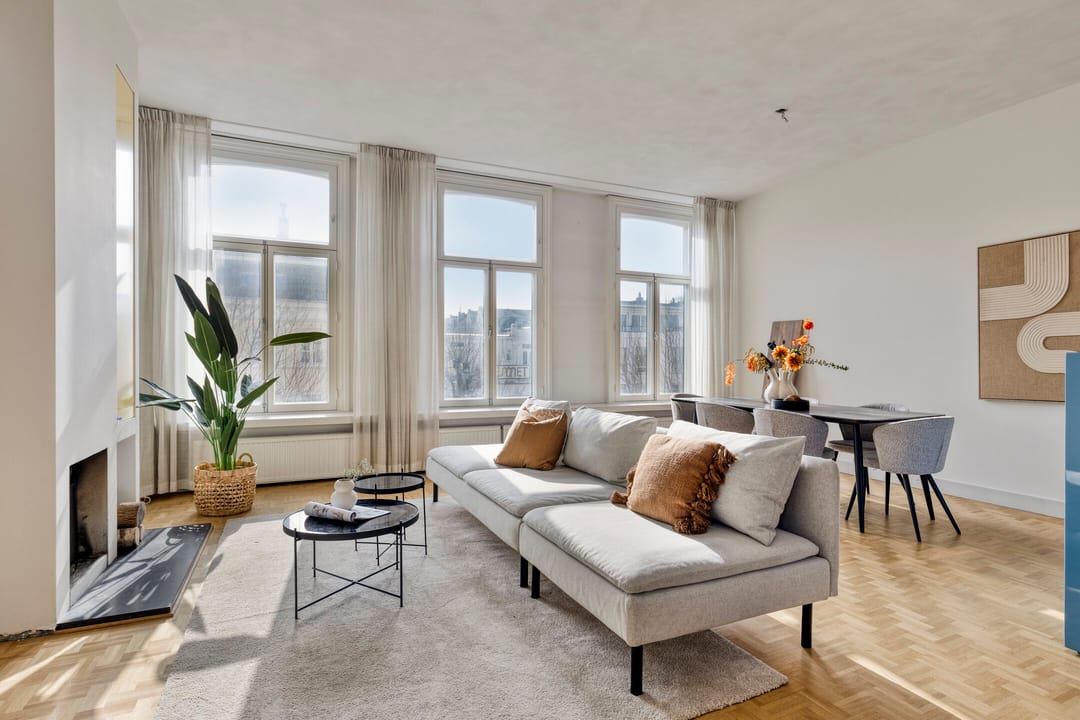 Spacious 3-Story Upper House with Private Garden in Amsterdam Center — 24