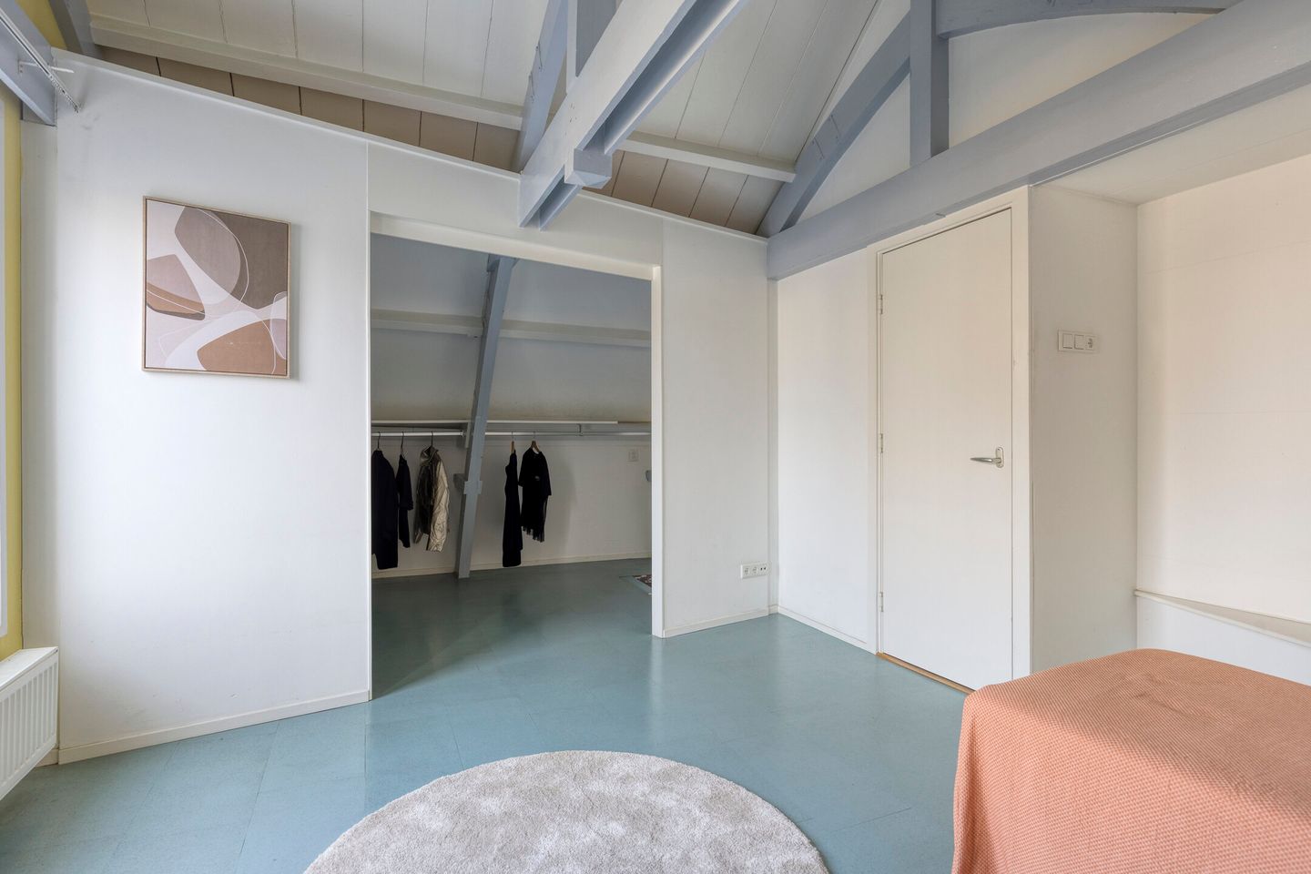 Spacious 3-Story Upper House with Private Garden in Amsterdam Center — 37