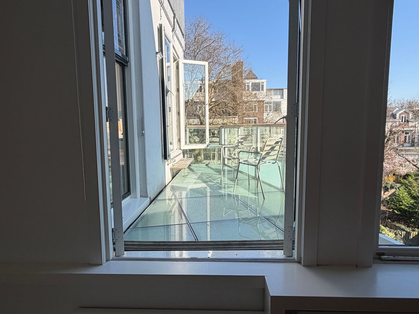 Spacious 3-Story Upper House with Private Garden in Amsterdam Center — 23