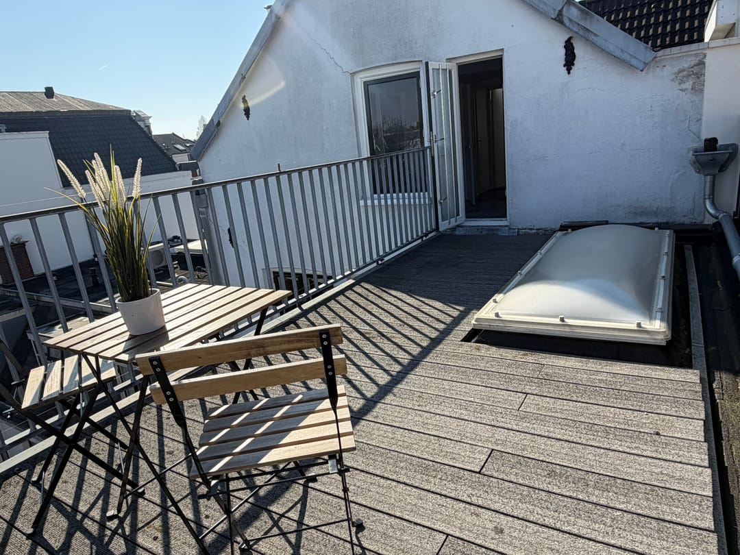 Spacious 3-Story Upper House with Private Garden in Amsterdam Center — 34