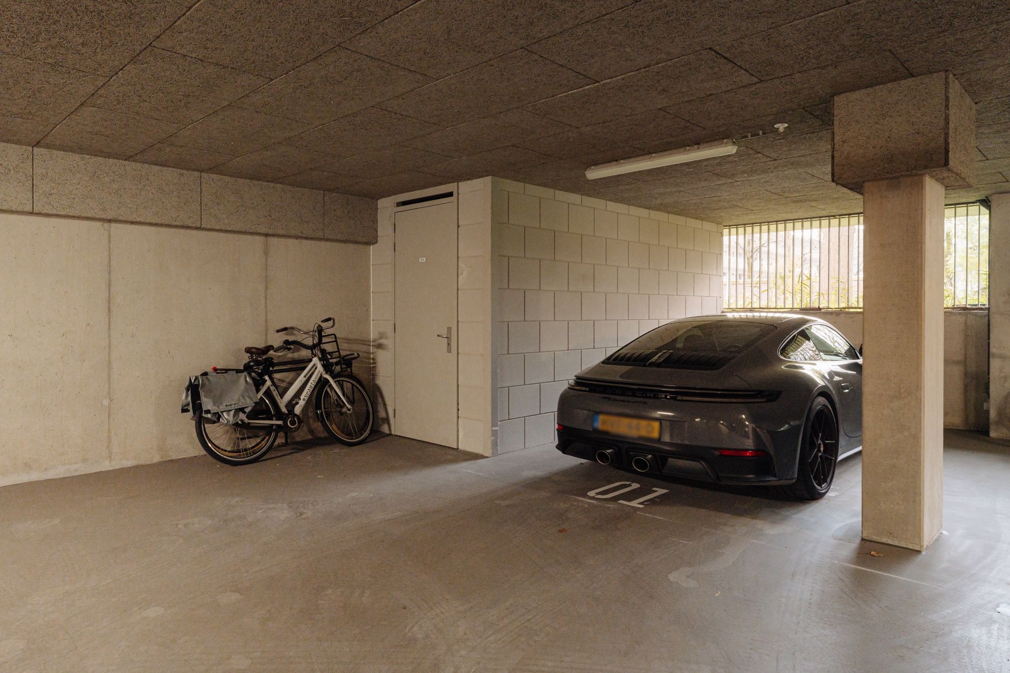 Photo 51 of De Klencke 87-A