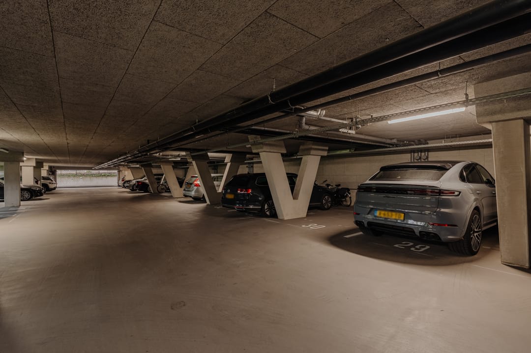 Photo 52 of De Klencke 87-A