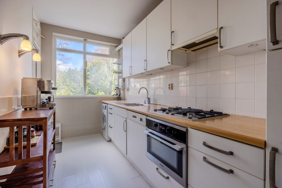 Spacious corner apartment near the Rijswijkse Bos — 34