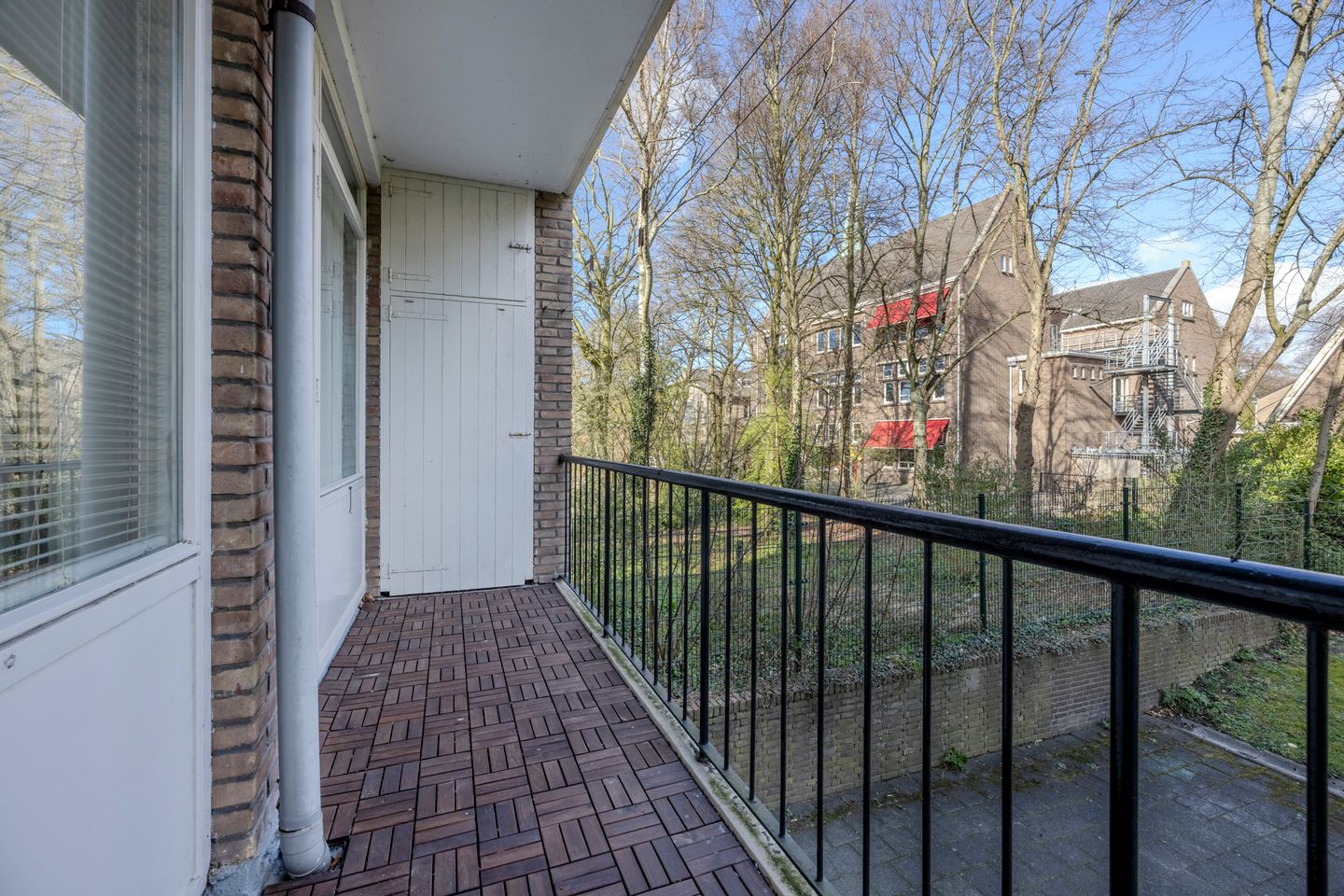 Spacious corner apartment near the Rijswijkse Bos — 25