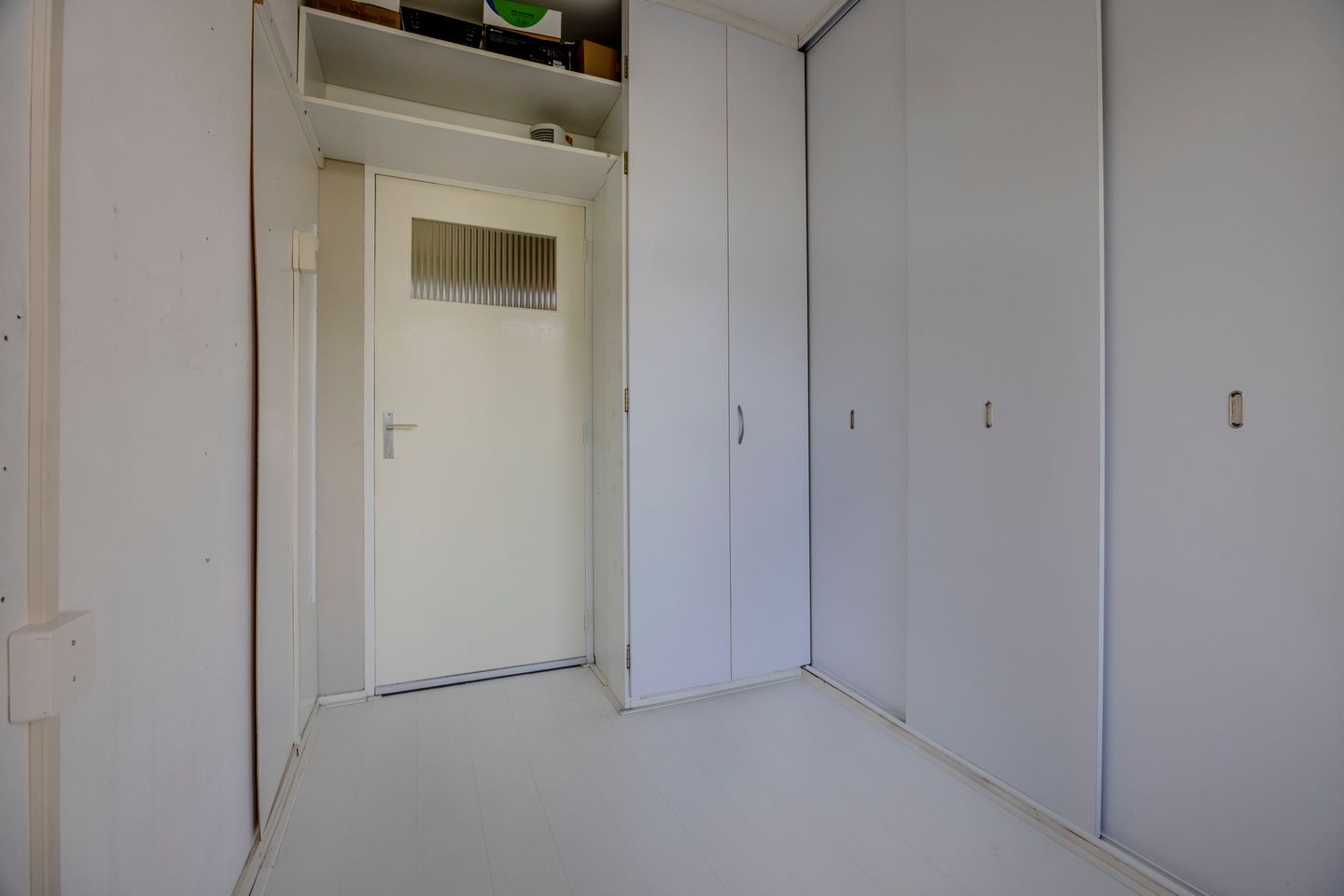 Spacious corner apartment near the Rijswijkse Bos — 32