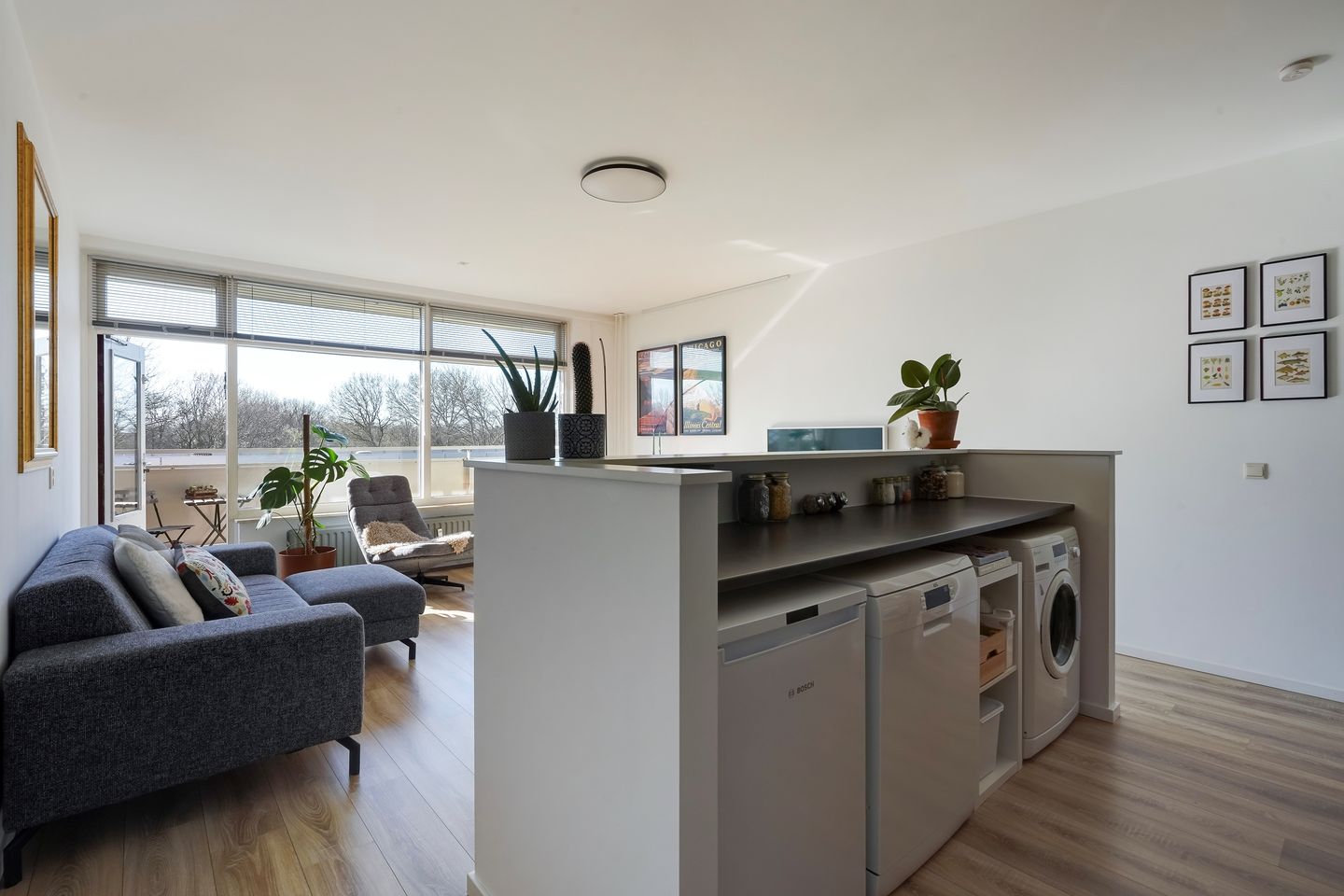 Light apartment with balcony and parking in The Hague — 20