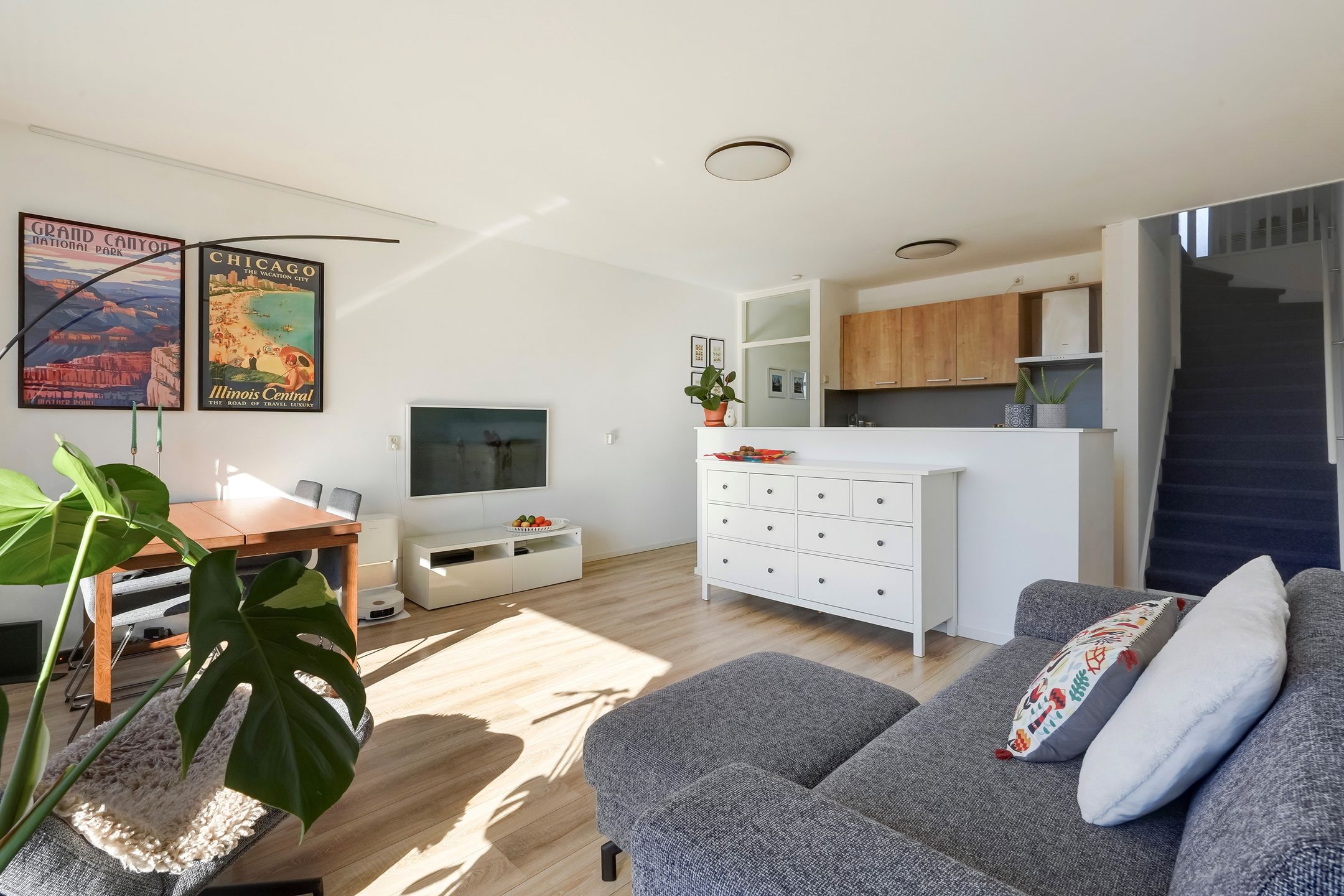 Light apartment with balcony and parking in The Hague — 24